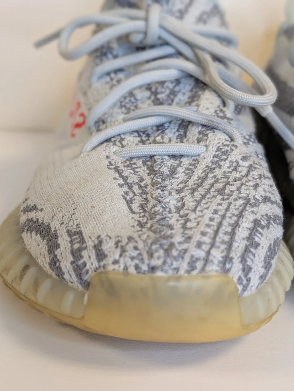 Adidas Yeezy Boost 350 V2 Blue Tint Sneakers Men’s 11 Gray White B37571